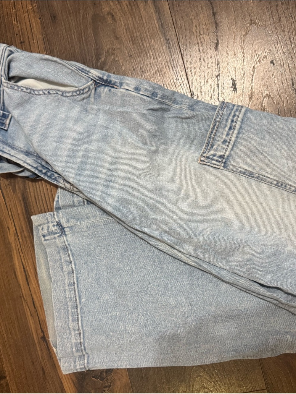 American Eagle Outfitters Light Wash Men’s Relaxed Jeans